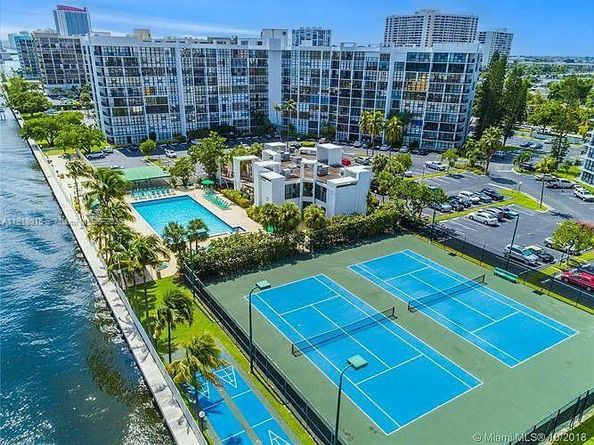 1000 Parkview Dr 431, Hallandale Beach FL 33009