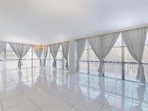 1000 Parkview Dr 431, Hallandale Beach FL 33009