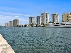 1000 Parkview Dr 431, Hallandale Beach FL 33009