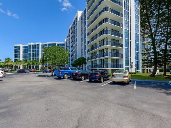 1000 Parkview Dr 431, Hallandale Beach FL 33009