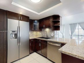 1000 Parkview Dr 431, Hallandale Beach FL 33009