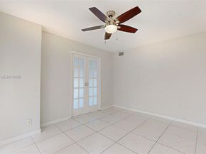 1000 Parkview Dr 431, Hallandale Beach FL 33009