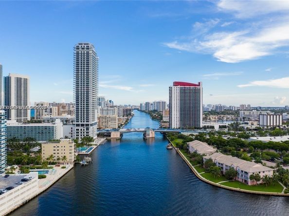 400 Leslie Dr 323, Hallandale Beach FL 33009