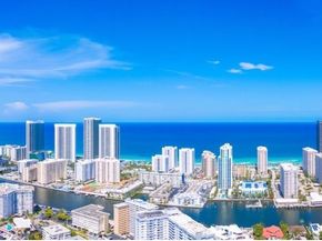 400 Leslie Dr 323, Hallandale Beach FL 33009