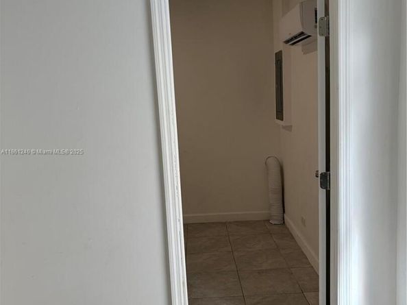 1275 NW 126TH St, Sunrise FL 33323