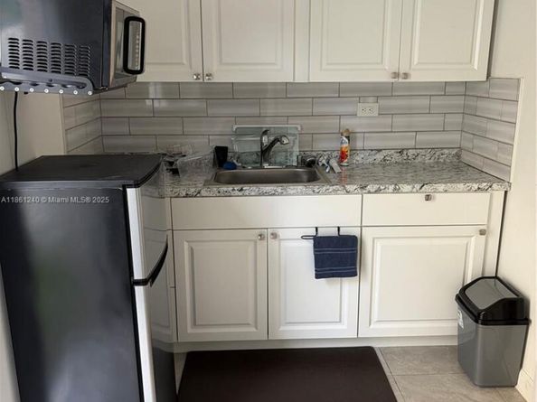 1275 NW 126TH St, Sunrise FL 33323