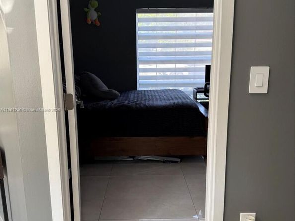 1275 NW 126TH St, Sunrise FL 33323