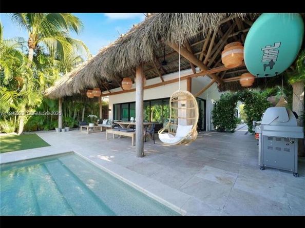 811 86th St, Miami Beach FL 33141