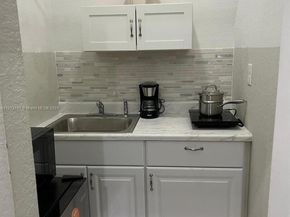 935 NW 2nd Ave, Fort Lauderdale FL 33311