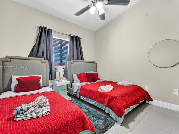 935 NW 2nd Ave, Fort Lauderdale FL 33311