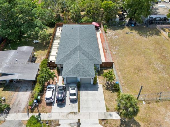 935 NW 2nd Ave, Fort Lauderdale FL 33311