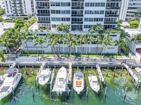 7929 West Dr PH1601, North Bay Village FL 33141