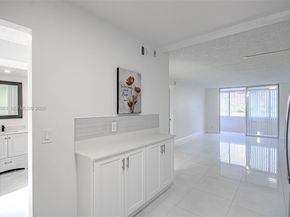 2541 Aragon Blvd 105, Sunrise FL 33322