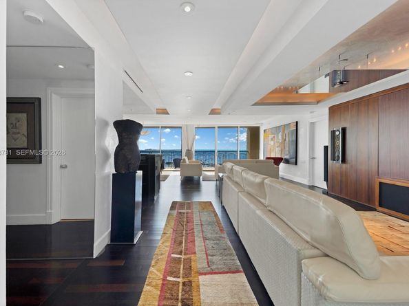 3400 SW 27th Ave 2102, Miami FL 33133