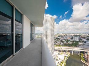 185 SW 7th St 4201, Miami FL 33130