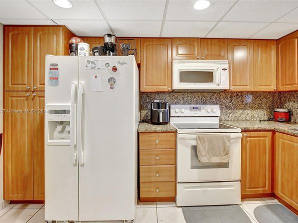 3001 W Rolling Hills Cir 601, Davie FL 33328