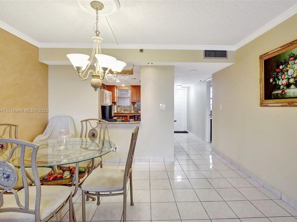 3001 W Rolling Hills Cir 601, Davie FL 33328