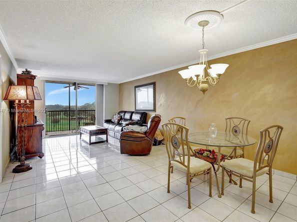 3001 W Rolling Hills Cir 601, Davie FL 33328