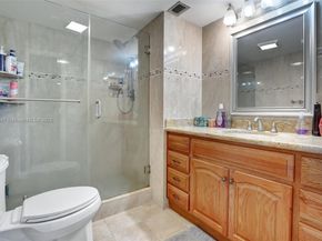 3001 W Rolling Hills Cir 601, Davie FL 33328