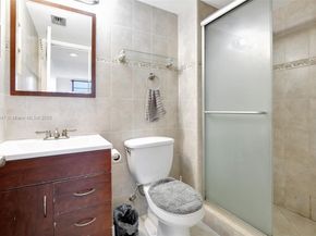 3001 W Rolling Hills Cir 601, Davie FL 33328