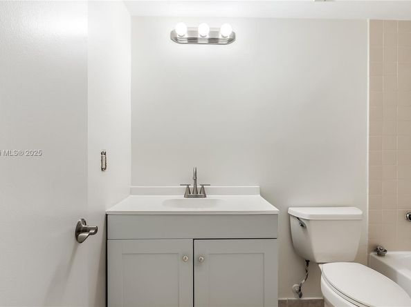 5801 Riverside Dr 102B3, Coral Springs FL 33067