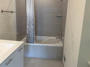 8167 NW 41st St E308, Doral FL 33166