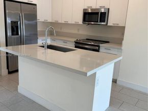 8167 NW 41st St E308, Doral FL 33166