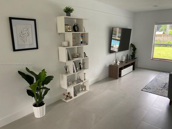1438 Harrison St, Hollywood FL 33020