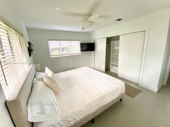 1438 Harrison St, Hollywood FL 33020