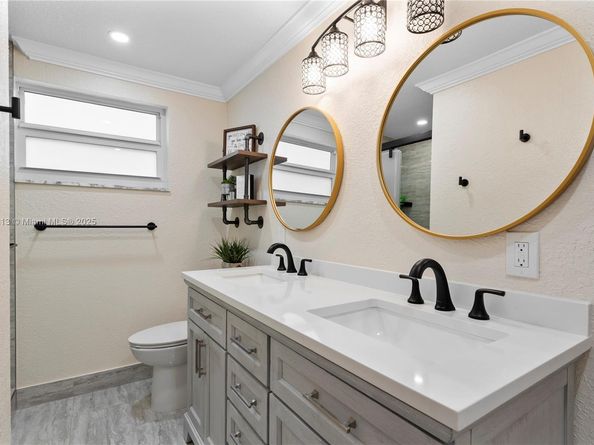 329 SE 3rd St 105T, Hallandale Beach FL 33009