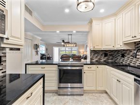 329 SE 3rd St 105T, Hallandale Beach FL 33009