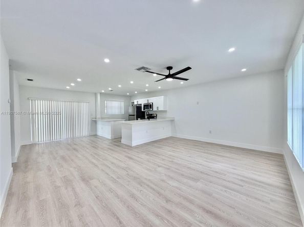 671 NW 37th Ave, Lauderhill FL 33311