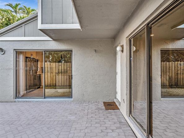 639 NW 132nd Ter, Plantation FL 33325