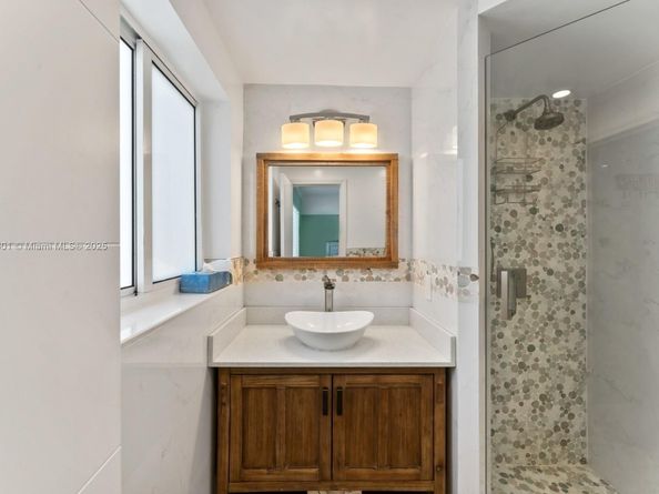 3201 SE 12th St A2, Pompano Beach FL 33062