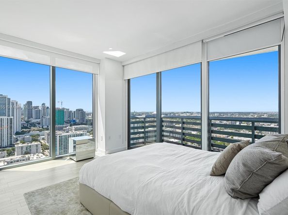 460 NE 28th St 3508, Miami FL 33137