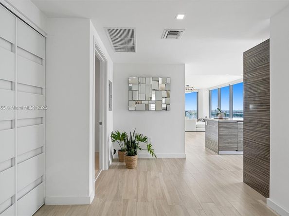 460 NE 28th St 3508, Miami FL 33137