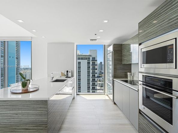 460 NE 28th St 3508, Miami FL 33137