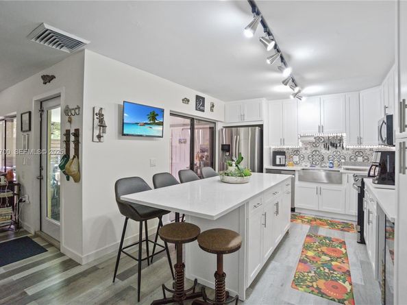 1003 10th Ter, Palm Beach Gardens FL 33418