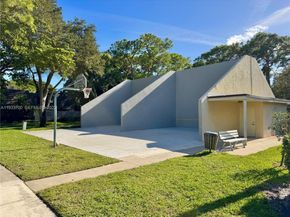 1003 10th Ter, Palm Beach Gardens FL 33418