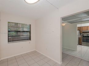 1100 Colony Point Cir 208, Pembroke Pines FL 33026