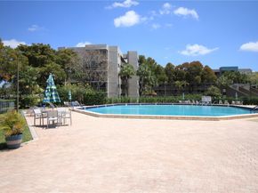 1100 Colony Point Cir 208, Pembroke Pines FL 33026