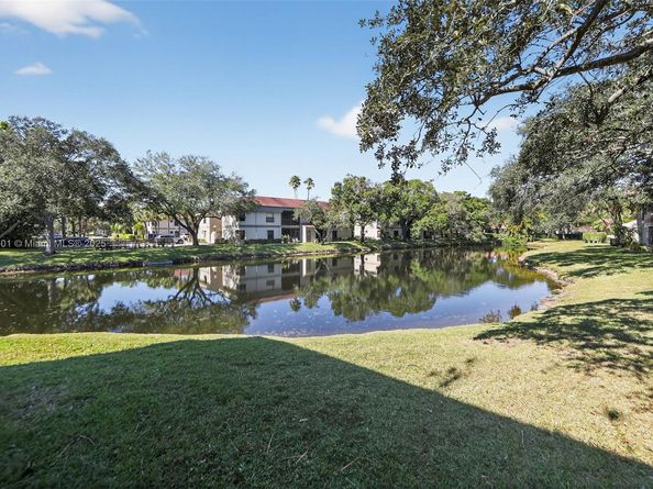 2741 S Carambola Cir S 1916, Coconut Creek FL 33066