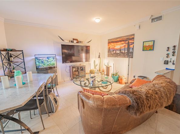 19900 E Country Club Dr 1214, Aventura FL 33180