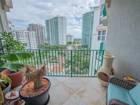 19900 E Country Club Dr 1214, Aventura FL 33180