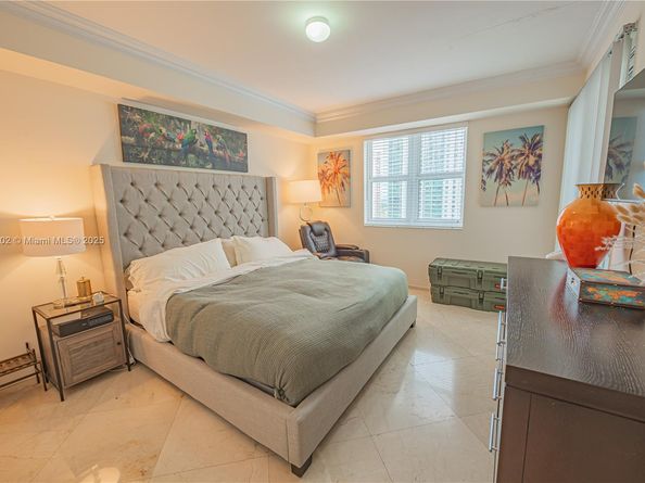 19900 E Country Club Dr 1214, Aventura FL 33180