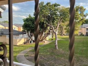 2600 NW 28th St 2072, Miami FL 33142