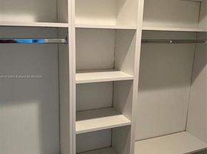 2600 NW 28th St 2072, Miami FL 33142