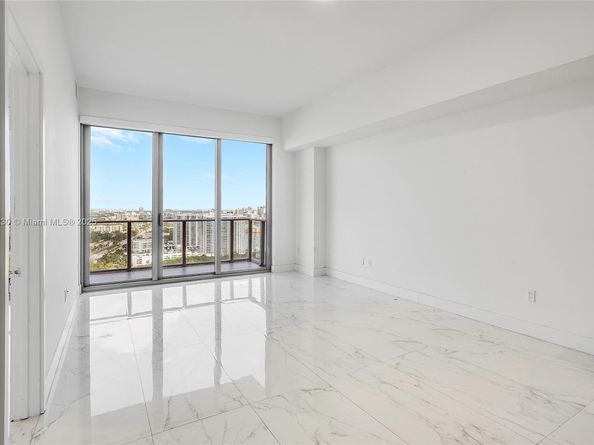 16385 Biscayne Blvd 3202, North Miami Beach FL 33160