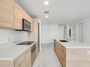 16385 Biscayne Blvd 3202, North Miami Beach FL 33160