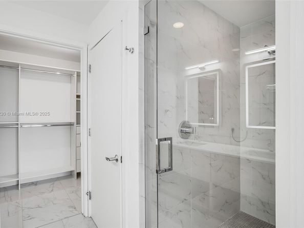 16385 Biscayne Blvd 3202, North Miami Beach FL 33160